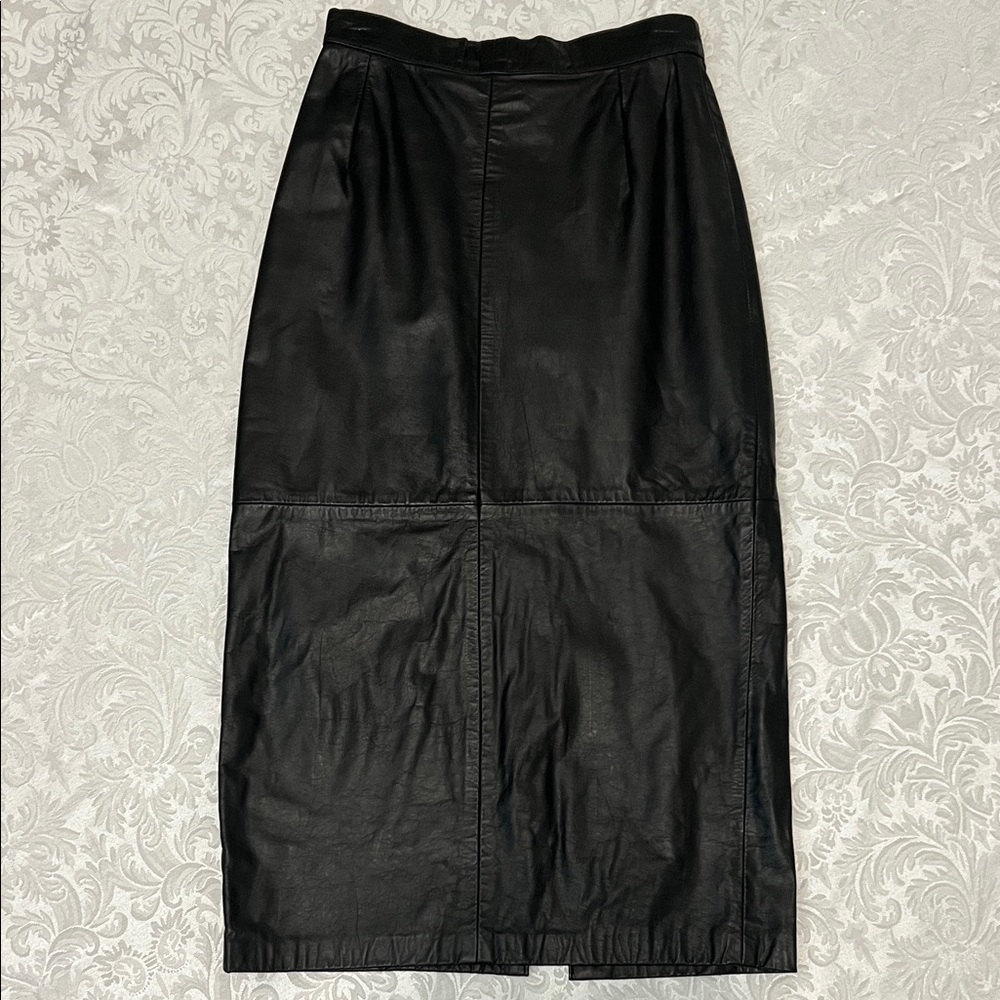 Elegant Black Leather Skirt